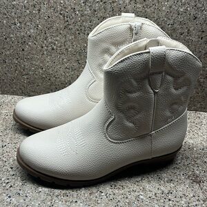 Cat & Jack | cowboy boots | EUC child size 2
